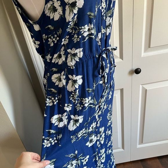 Lucky Brand Sleeveless Tie Waist Maxi Dress - Picture 10 of 16